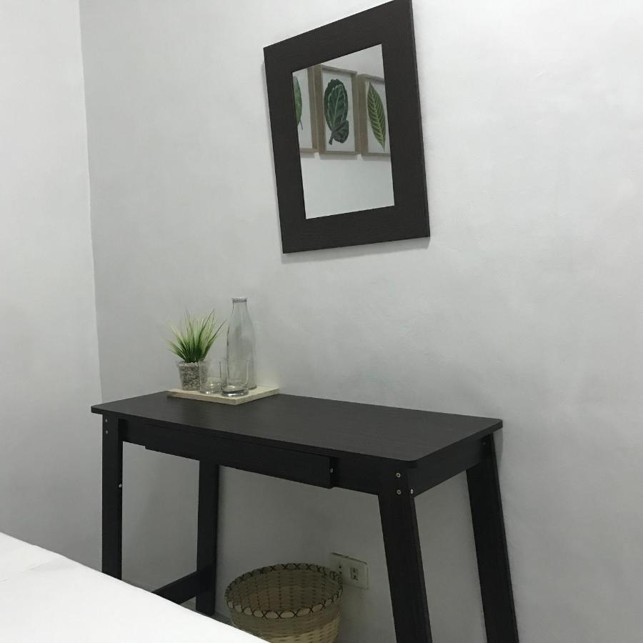 Ignacio'S Place Bacolod Buitenkant foto